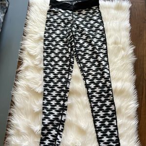 Nike Dry fit black/white leggings Size  X-Small